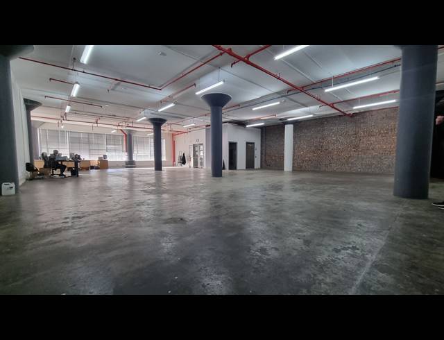 506M² BUSINESS TO LET IN WOODSTOCK